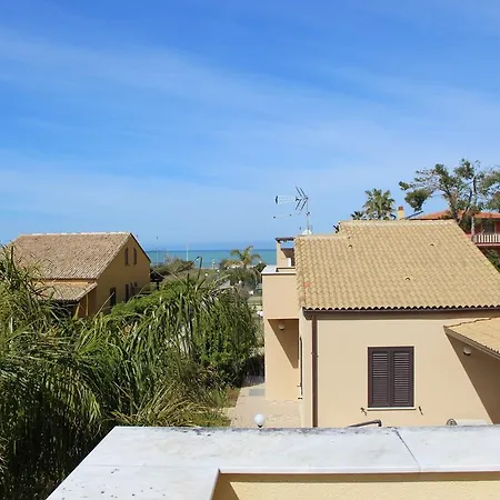 Roccella Tatil Evi *